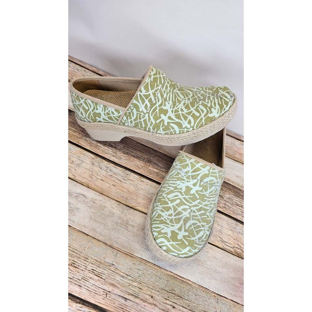 Dansko Victoria Canvas Green Grass Slip Ons Size 37 Clogs Vacation Beach